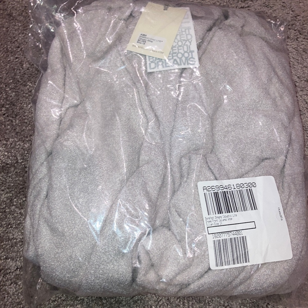 Barefoot Dreams Cozychic Lite Drape Front Calypso Wrap Silver Size 1x